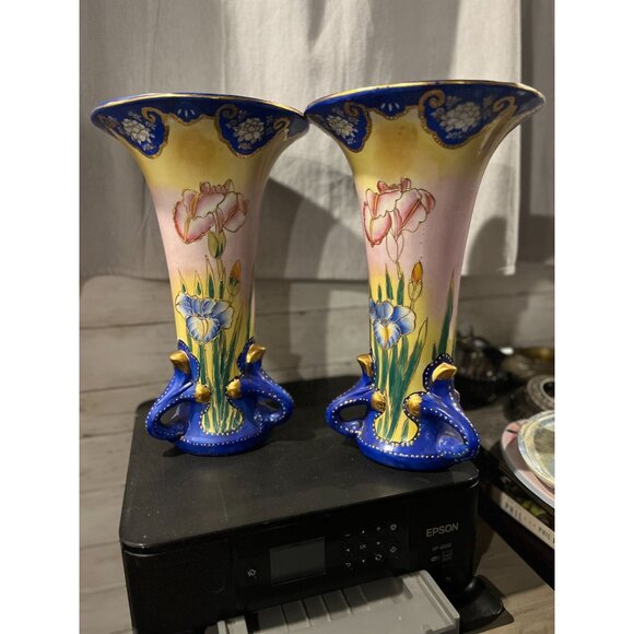 Matching 1920s Nippon Hand-Painted Floral Porcelain Vases w/Gilding - Picture 1 of 8